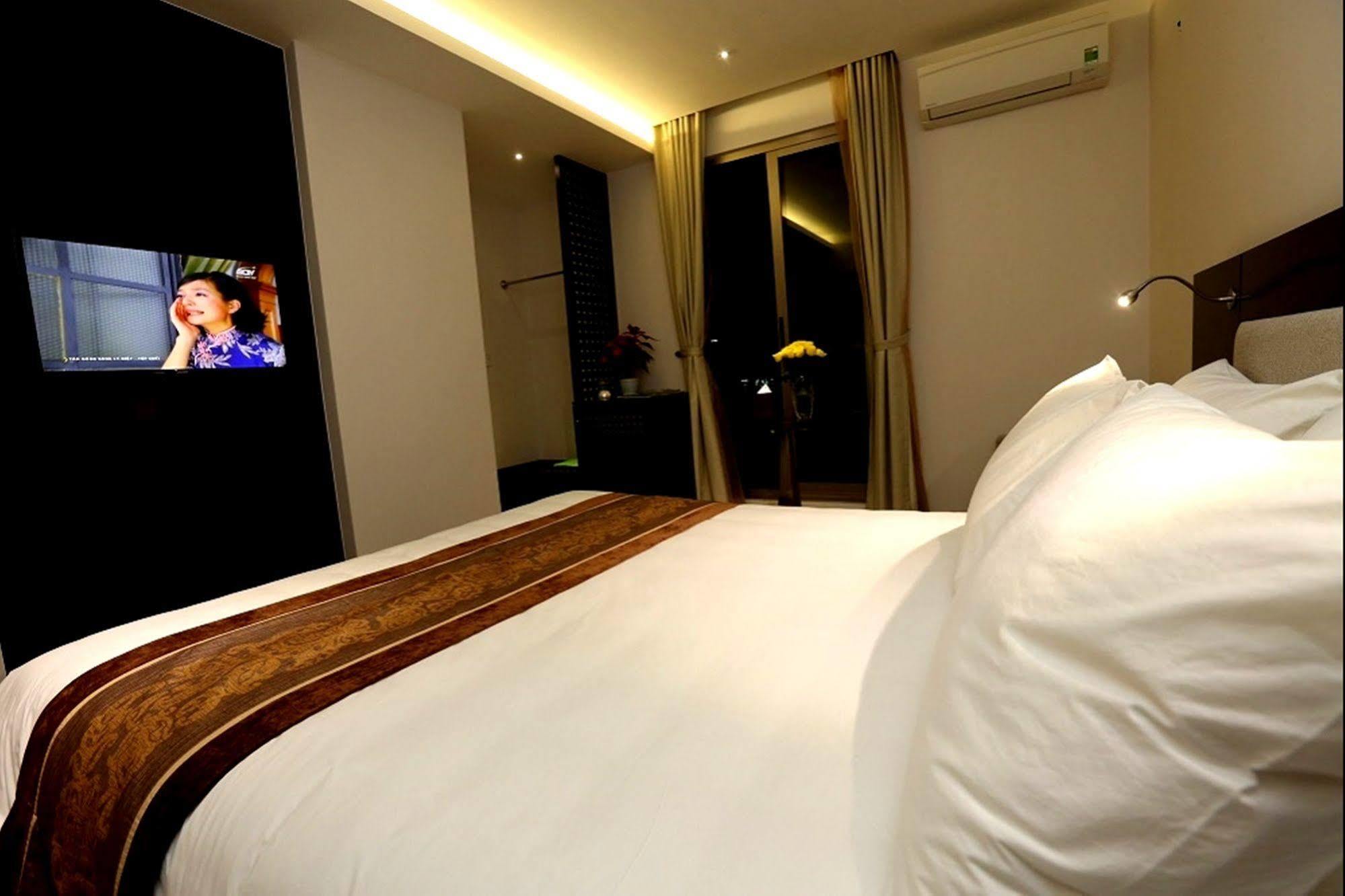 Dana Pearl Hotel Da Nang Bagian luar foto